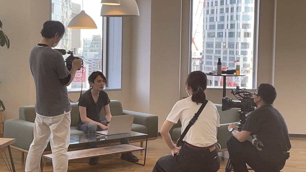 インタビュー撮影シーン
