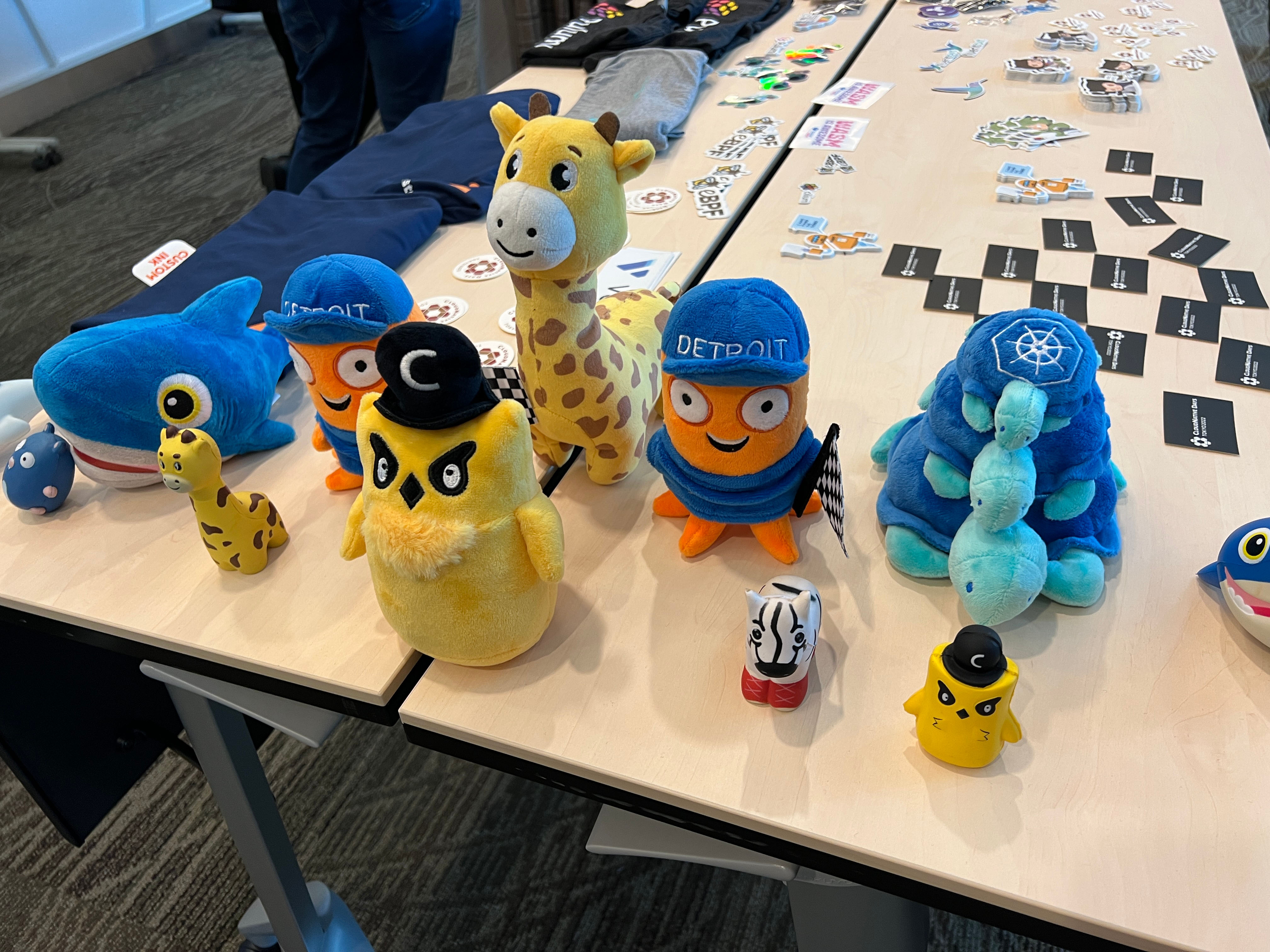 会場のノベルティグッズが集合している写真